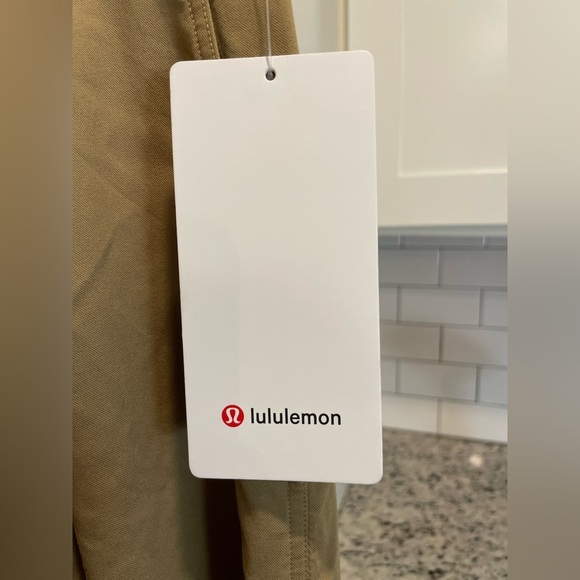 Lululemon Pleat-Front High-Rise Trousers – Regular Fit - Picture 8 of 10